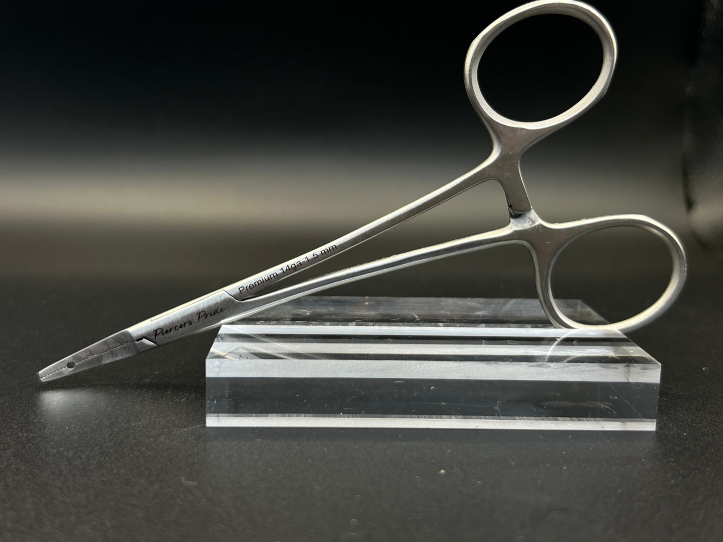 Piercers Pride Post Holder Tool 1.5mm hole-14 Gauge
