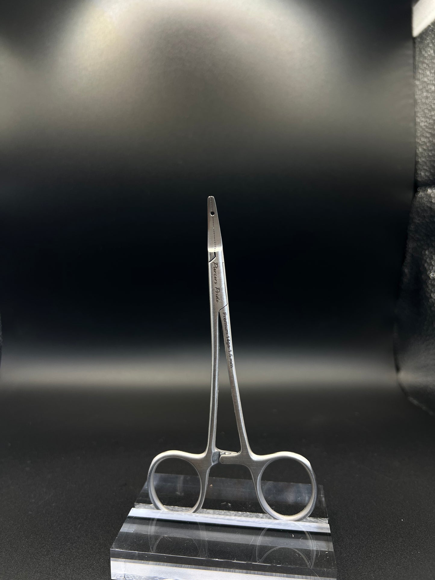 Piercers Pride Post Holder Tool 1.5mm hole-14 Gauge
