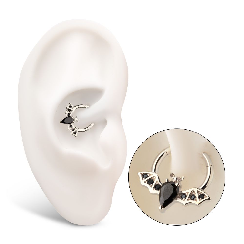 14Kt Gold Flying Bat with Prong Set Black Gem Front Facing Hinged Segment Clicker