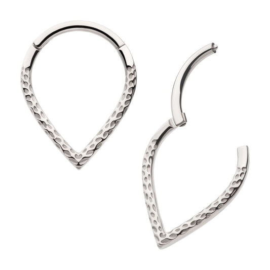 Titanium Hammered V-Shape Front Facing Hinged Segment Clicker