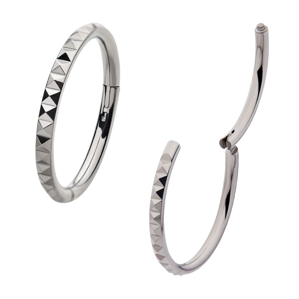 Titanium with Pyramid Design Side Facing Hinged Segment Clicker